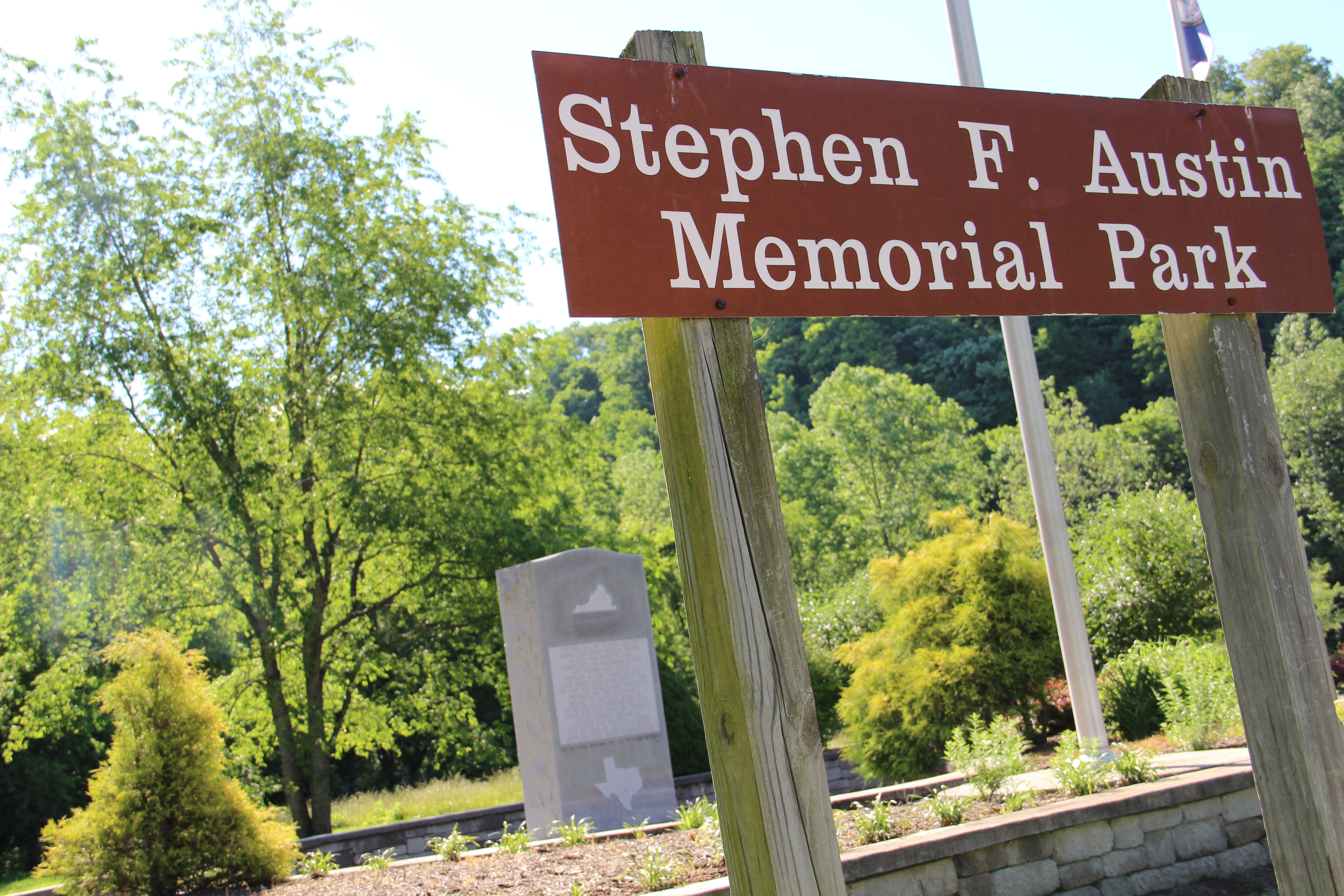 MEETING SCHEDULED TO DISCUSS REPAIRING STEPHEN F. AUSTIN BIRTHPLACE MONUMENT