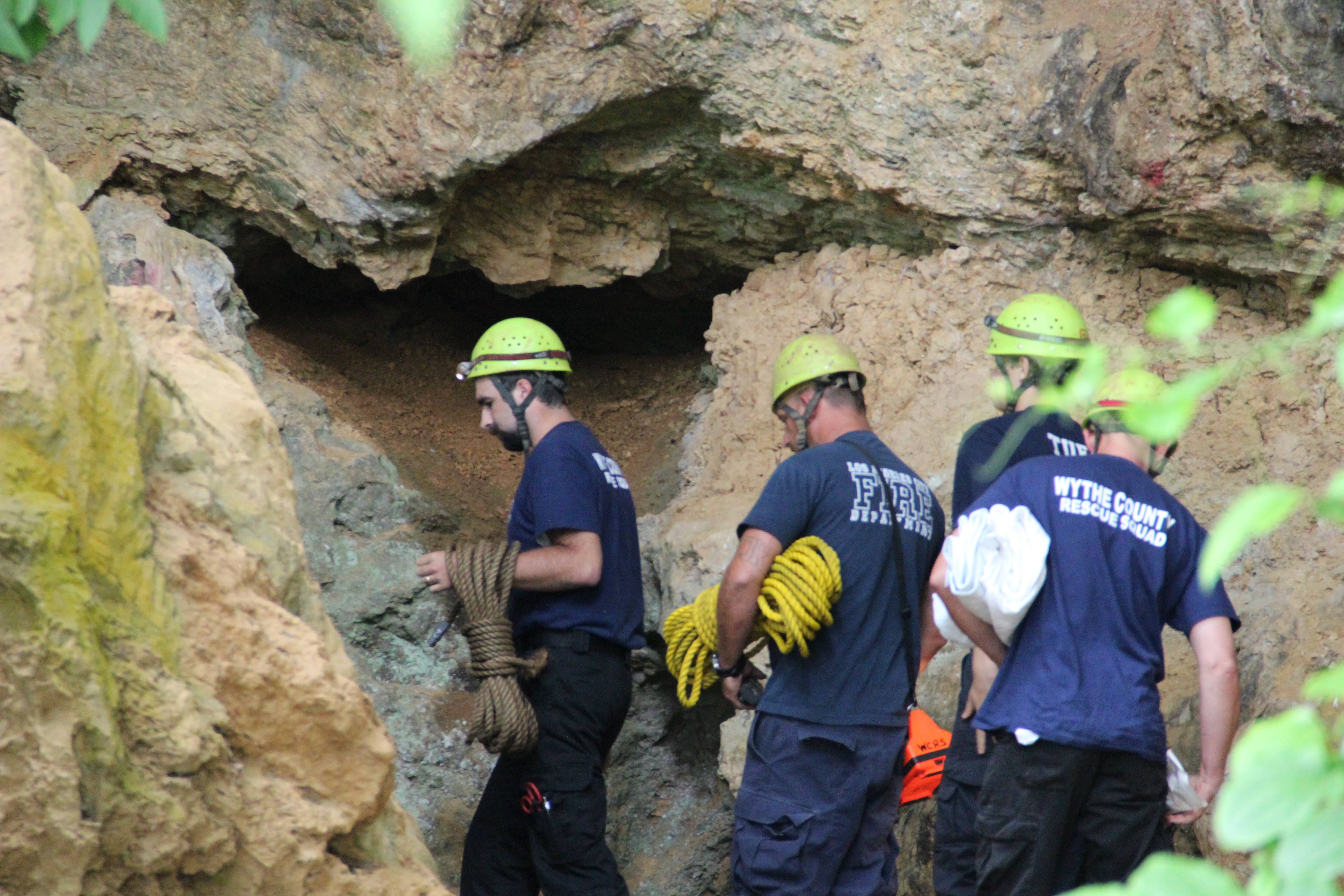 TRAPPED WOMAN RESCUED FROM CAVE IN SPEEDWELL